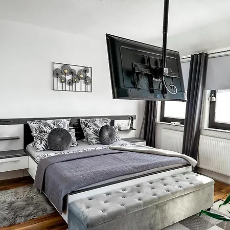 Ebony&ivory Apartment *